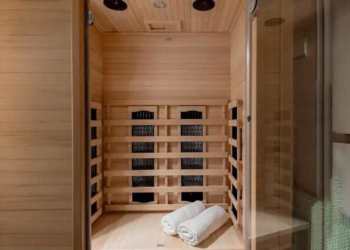 Stylish Natural With Sauna - Heroes Square Budapest