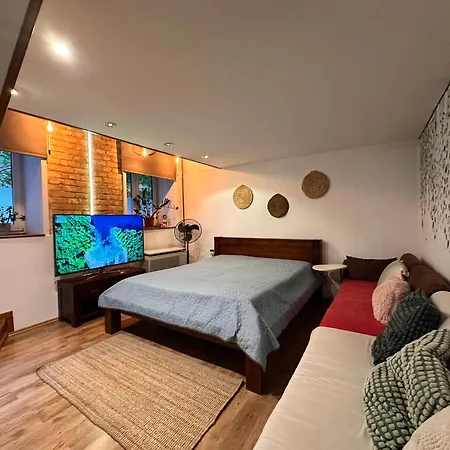 Stylish Natural With Sauna - Heroes Square Apartament