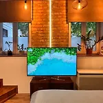 Stylish Natural With Sauna - Heroes Square Budapest