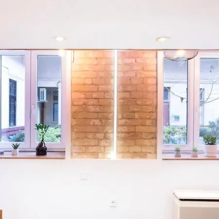 Stylish Natural With Sauna - Heroes Square Apartamento