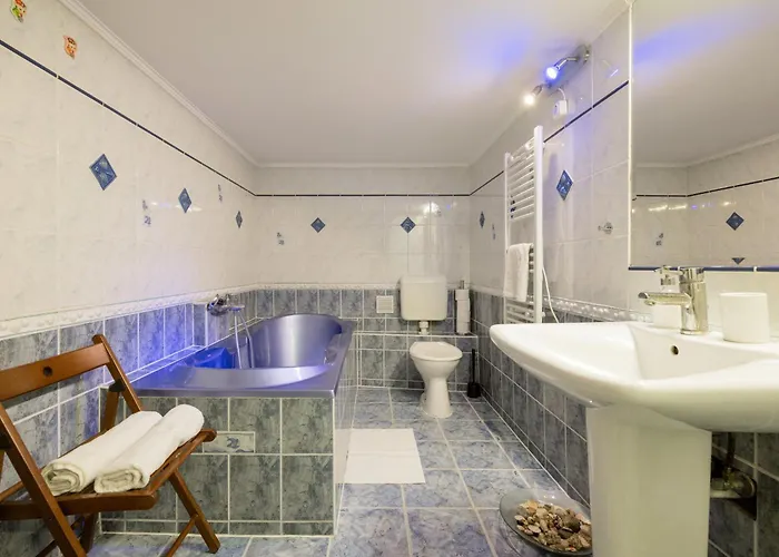 Stylish Natural With Sauna - Heroes Square Будапешт